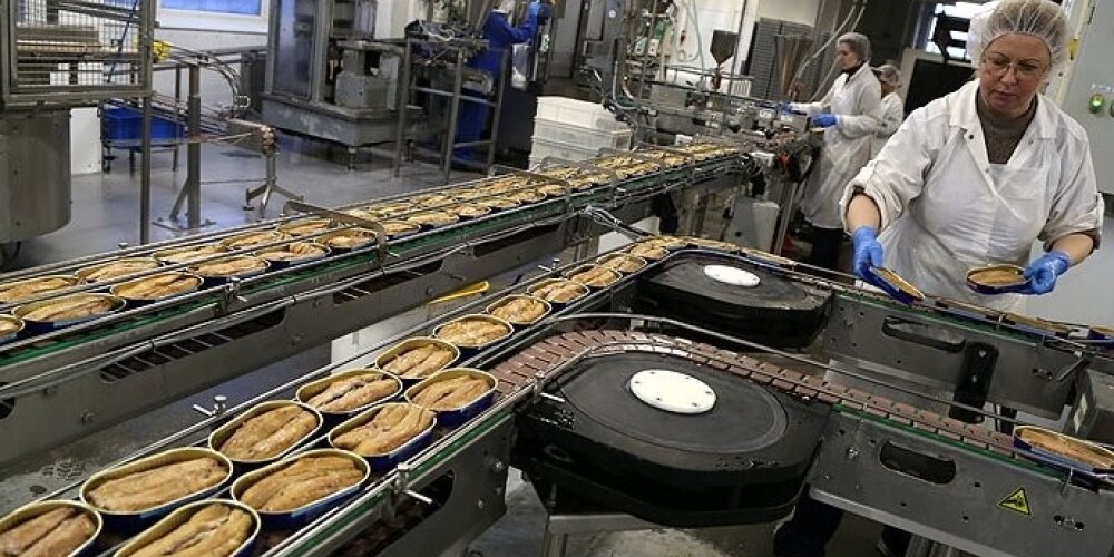 Россия ввела временный запрет на всю продукцию рыбоперерабатывающей отрасли