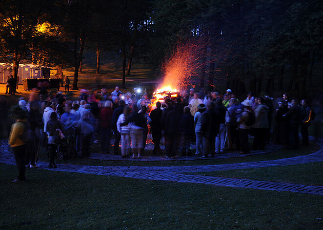 Tradicionālās Jāņu nakts svinības Dzegužkalnā