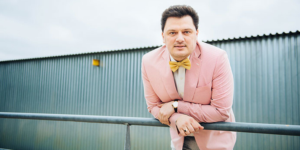 Milānas, Ņujorkas un citu pasaules vadošo opernamu iestudējumu solists Aleksandrs Antoņenko.