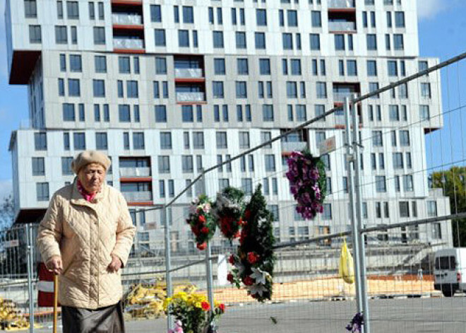 Ēku Zolitūdes traģēdijas vietā pasludina par A kategorijas graustu. FOTO