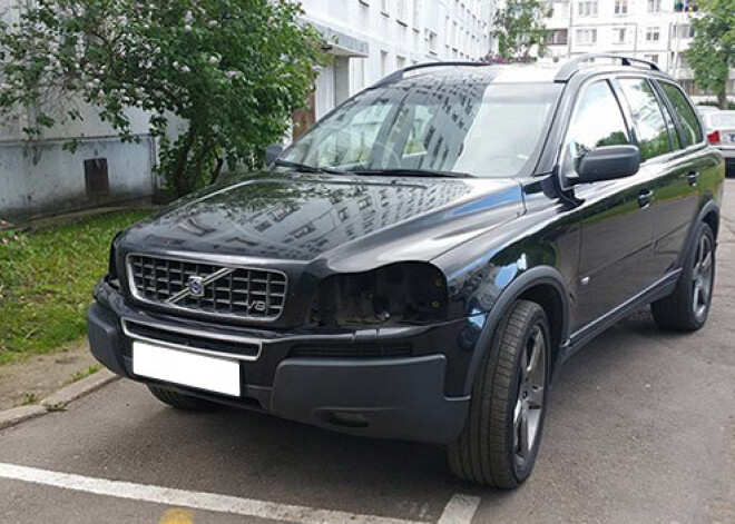 Brīdinājums "Volvo" īpašniekiem! Zagļi pastiprināti zog to lukturus. FOTO