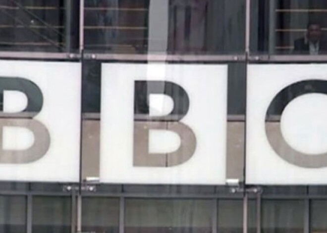 Неизвестный попытался сжечь себя возле офиса BBC в Лондоне