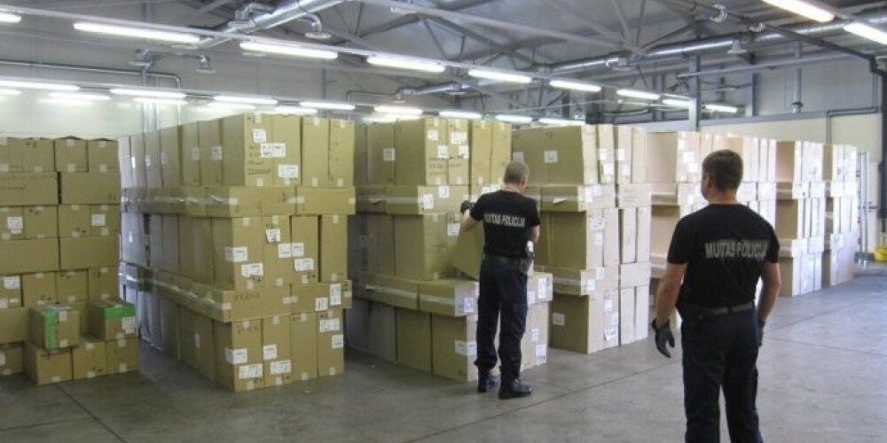 Работники таможни изъяли рекордный груз - 32,760 млн контрабандных сигарет