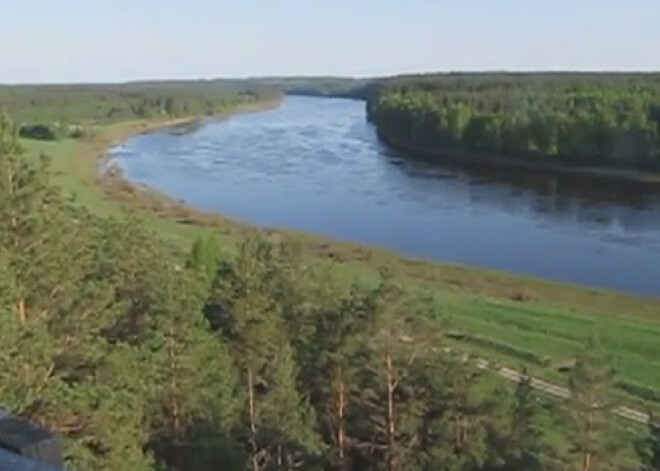 Norakstīts vecais Daugavas loku skatu tornis. VIDEO