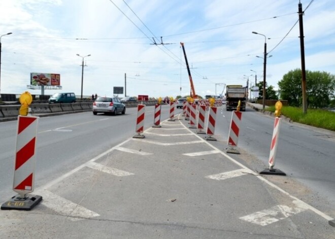 Policija uz Salu tilta dažu minūšu laikā pieķer trīs dzērājšoferus