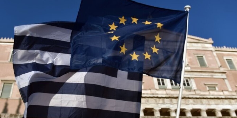 Сам по себе факт неплатежеспособности страны автоматически еще не означает выхода из еврозоны, считает экономист