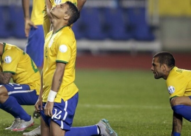 Brazīlija zaudē Paragvajai un izstājas no "Copa America'' jau ceturtdaļfinālā