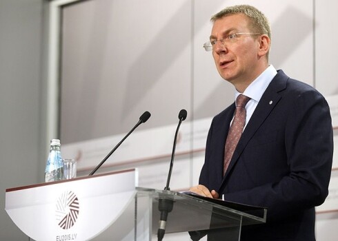 Прямые расходы на председательство Латвии в Совете ЕС в течение трех лет не превысят 60 млн евро, заверил Ринкевич