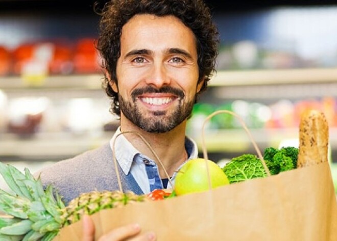 Avokado, rieksti un zivis - šie produkti jāēd, lai veicinātu vīrieša potenci