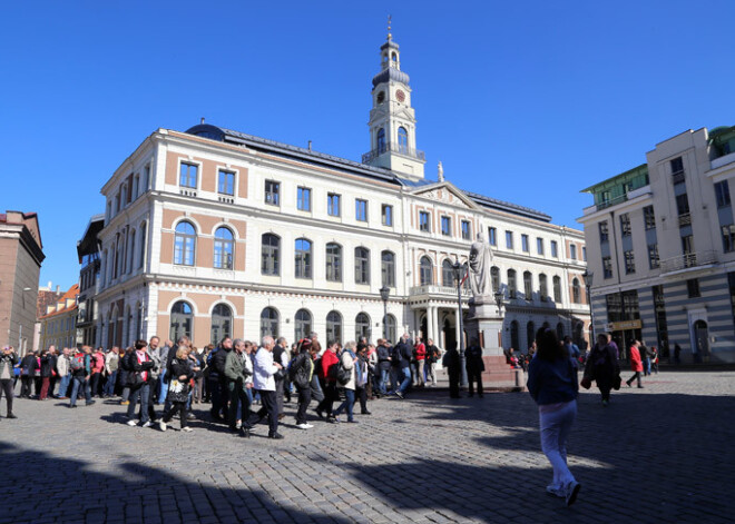 Rātsnamā atklās fotoizstādi par Rīgas sadraudzības pilsētām Kērsnu un Olborgu