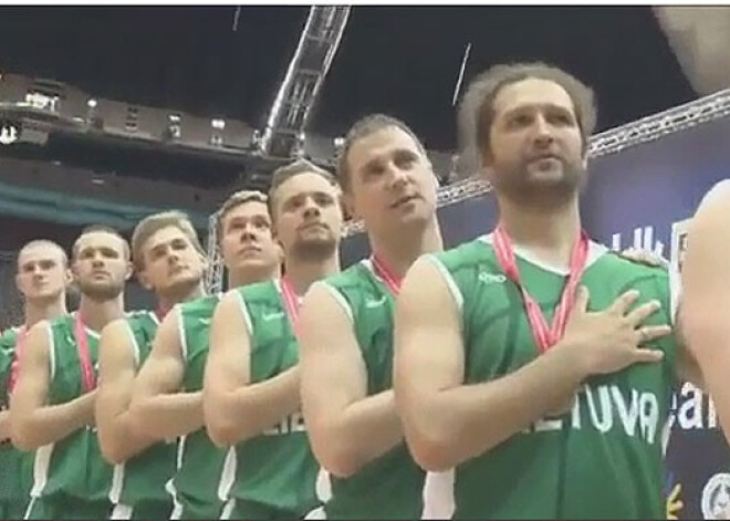 Ņirgāšanās? Nedzirdīgajiem basketbolistiem PČ atskaņo PSRS laika himnu. VIDEO