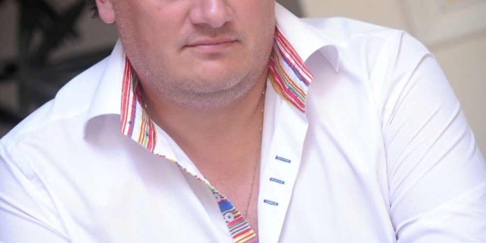 На концерте открытия Антоненко и хор Латвийского радио исполнят произведения П. И. Чайковского, Эрика Эшенвалдса, Артура Маскатса, Георгия Свиридова и Антона Рубинштейна