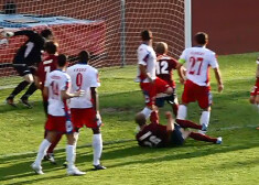 FK "Jelgava" futbolisti pēc spēles nosvin uzvaru.