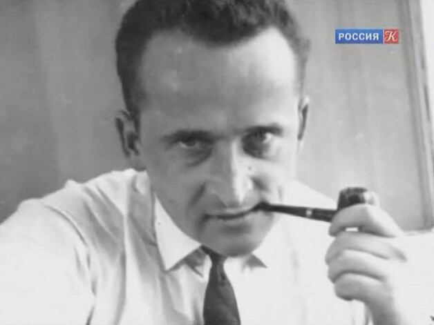 Витаутас Жалакявичюс, второй муж Мирошниченко, был известным литовским деятелем: на его счету немало наград и премий, а также звание народного артиста