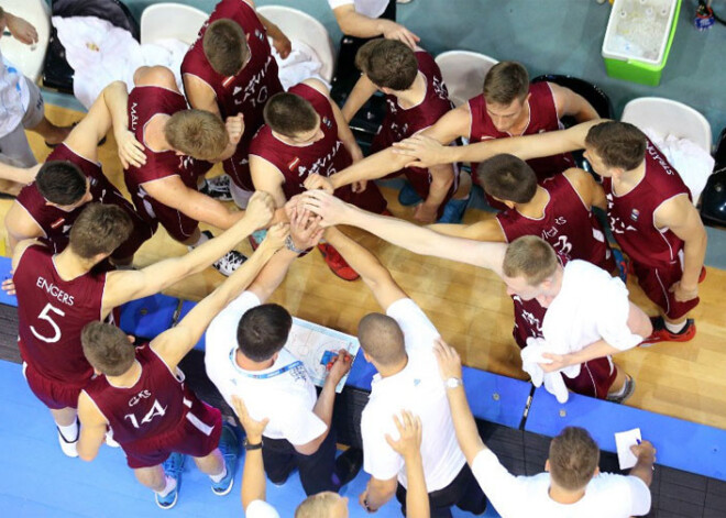 Latvijas U-18 basketbolisti ar pārliecinošu zaudējumu sāk Eiropas čempionāta otro posmu