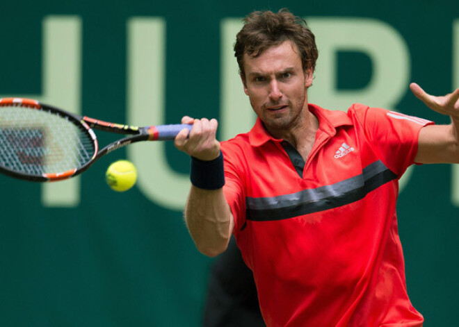 Gulbis jaunākajā ATP rangā nokritis uz 81. vietu