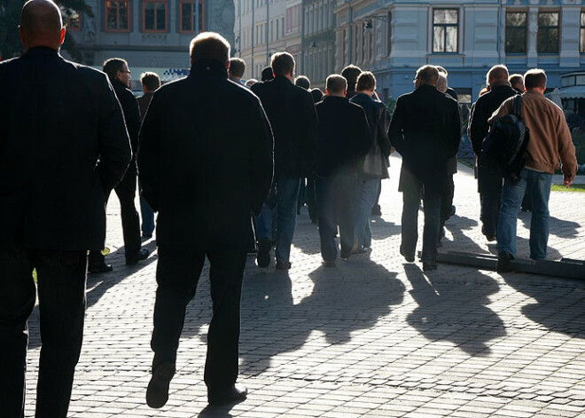 Arvien vairāk cilvēku pārliecināti, ka Latvijā iestājusies stagnācija