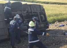 Krievijā notikusi traģiska autobusu sadursme, 16 mirušie. VIDEO no notikuma vietas