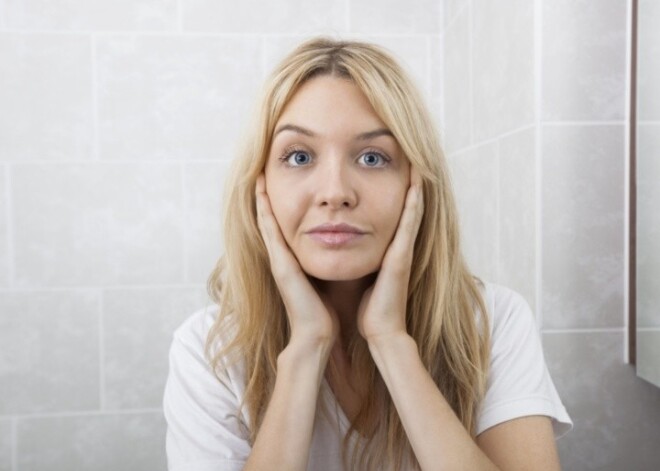 Обвисшие щеки: как вернуть упругий овал лица