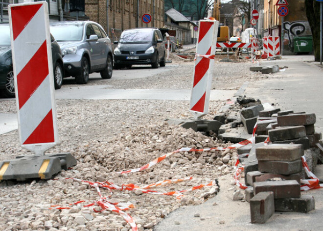 Slēgs satiksmi Mazās Bolderājas, Šarlotes un Pāles ielas posmos