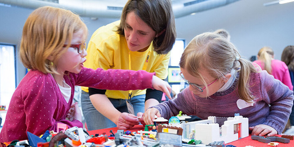 "Lego" klucīši bremzē radošo domāšanu, noskaidrojuši pētnieki