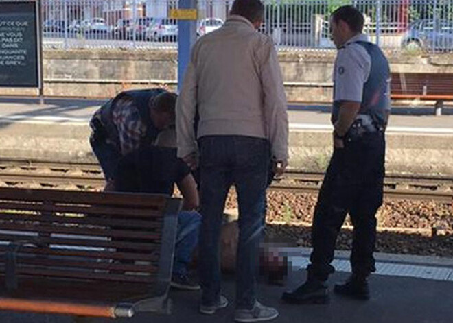 Novērsta vēl lielāka traģēdija. Pārlādējot ieročus sagūstīts, vilciena Amsterdama-Parīze šāvējs. FOTO