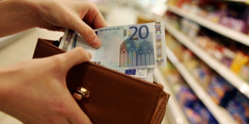 Если в этом году средний прирост заработных плат составит около 6%,то в будущем году - примерно 4,5%, прогнозирует эксперт