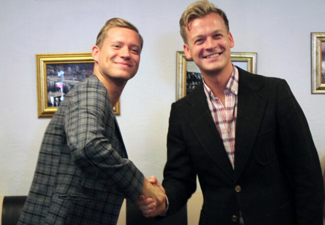 Grupas „DaGamba” jaunajā videoklipā „Prokofiev the Knight Rider” filmējās pašmāju aktieris Rihards Lepers un mūziķis Ralfs Eilands.