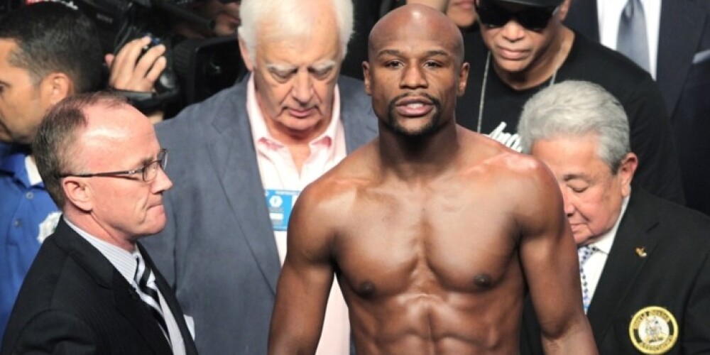 "Ir jāzina, kad pienācis laiks pakārt cimdus. Es aizveru durvis, jo esmu jau gandrīz 40 gadus vecs," stāstīja Meivezers, kurš daudzkārt ticis atzīts par pasaules pelnošāko bokseri. "Man vairs nav, ko pierādīt sportā."