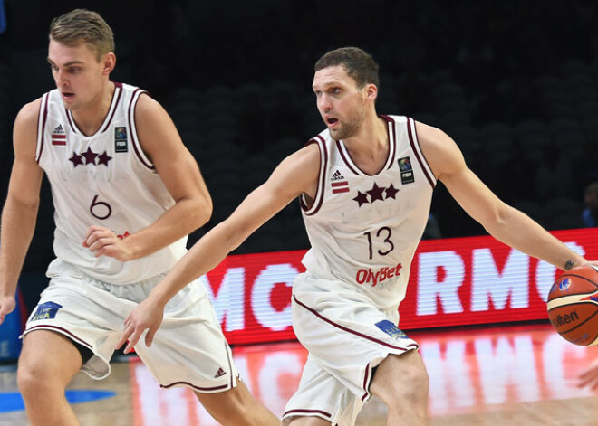 Latvijas basketbolisti EČ spēlēs izdarījuši vismazāk divpunktu metienu