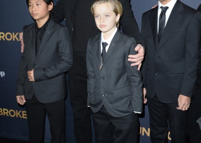 Шайло Джоли-Питт хочет сменить пол, и ее родители не против?