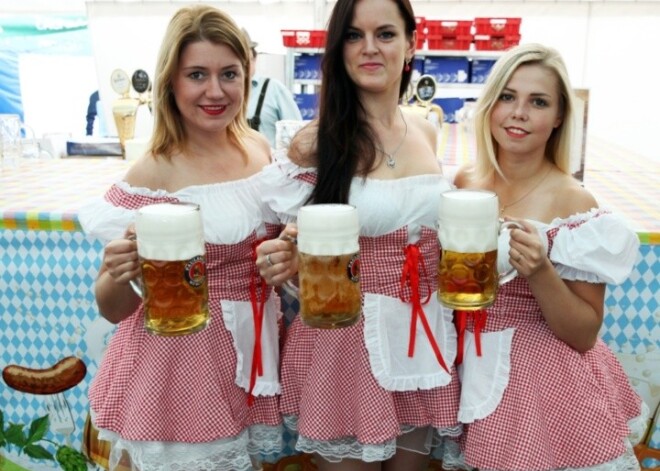 Ostmalā oficiāli atklāts Rīgas "Oktoberfest". FOTO