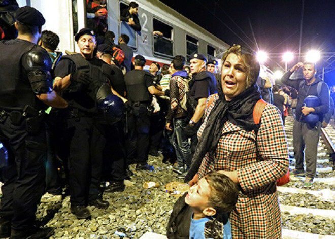 Imigrantu dēļ pieaug spriedze uz Horvātijas robežām ar kaimiņvalstīm. FOTO