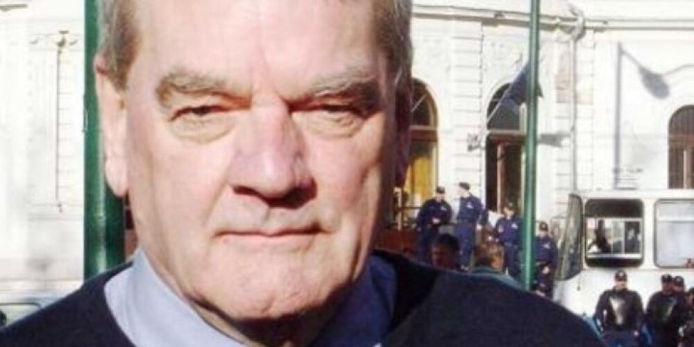 Стоимость экскурсии по лагерям и музеям холокоста от Ирвинга - почти 3 000 евро