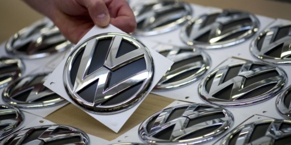 Акции концерна Volkswagen рухнули на 16% на фоне скандала
