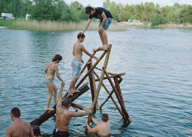 Rīgas Fotomēnesis ved Andreja Strokina izstādi uz Minskas Fotomēnesi