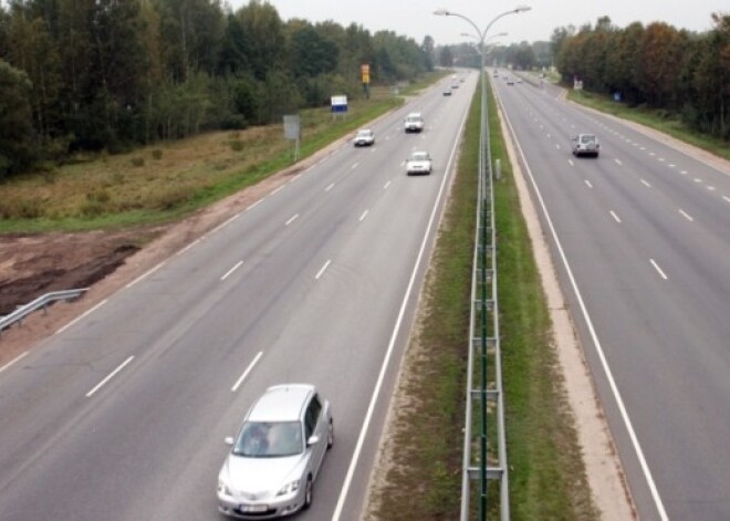 Pār Jūrmalas šoseju būvēs gājēju un velobraucēju tiltu, kas savienos Babītes centru ar Beberiem