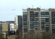 Nama iemītnieki norāda, ka parasti nomas līgumu apsaimniekotājs slēdz uz vienu gadu, nevis katru ceturksni vai pusgadu.