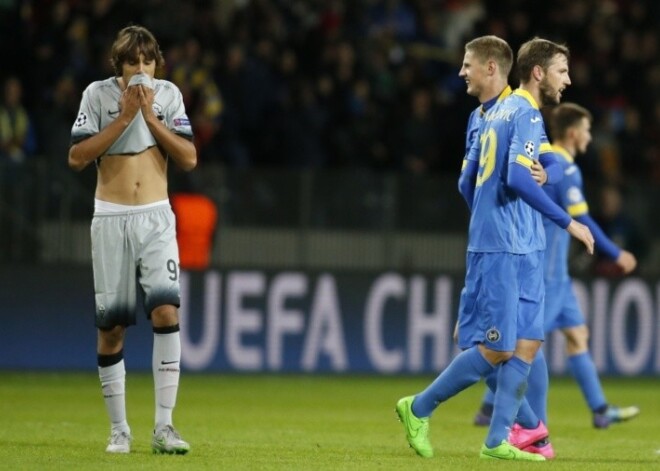 Latvijas izlases aizsargs Dubra palīdz BATE Čempionu līgā pieveikt spēcīgo "AS Roma". VIDEO