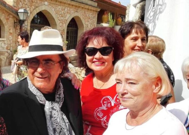 Dace un Artūrs Reiniki 2015. gada oktobrī ceļojumā pa Apūlijas reģionu Itālijā, kur satika arī slaveno itāļu mūziķi Al Bano.