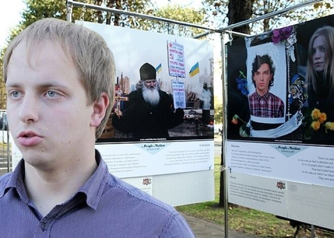 Суд не дал санкции на арест Букайниса, задержанного за вандализм на выставке "Люди Майдана"