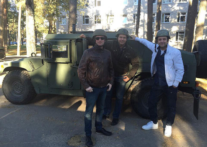 Pauniņš, Reiniks, Kļaviņš un citi mūziķi devušies armijā! FOTO