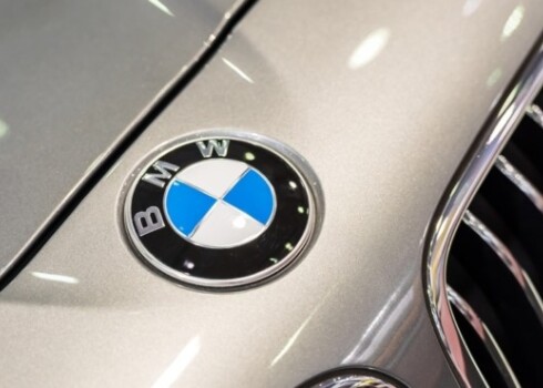 Pēc apjomīgā ziedojuma prezidentūrai "BMW" uzvar arī valsts iepirkumos
