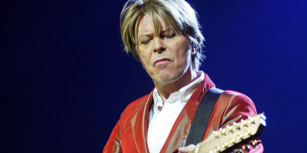 Lai arī uz skatuves nav kāpis jau 10 gadus, tikai tagad Deivids Bovijs ir izlēmis galīgi – uz skatuves vairs nerādīsies.