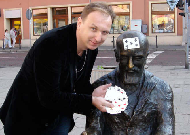 Иллюзионист Пальчевский прошел курс лечения в Германии