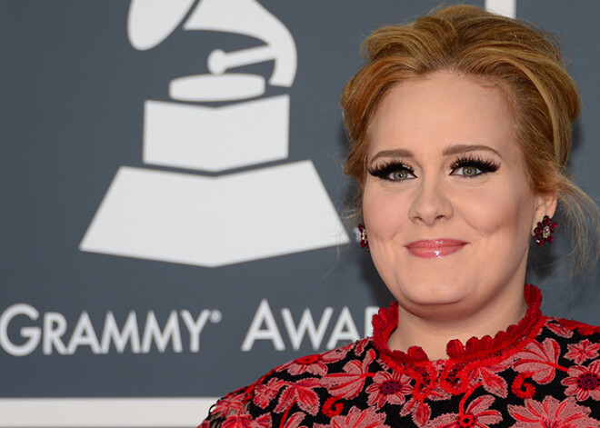 Britu dziedātāja Adele paziņo, ka izdos jaunu albumu