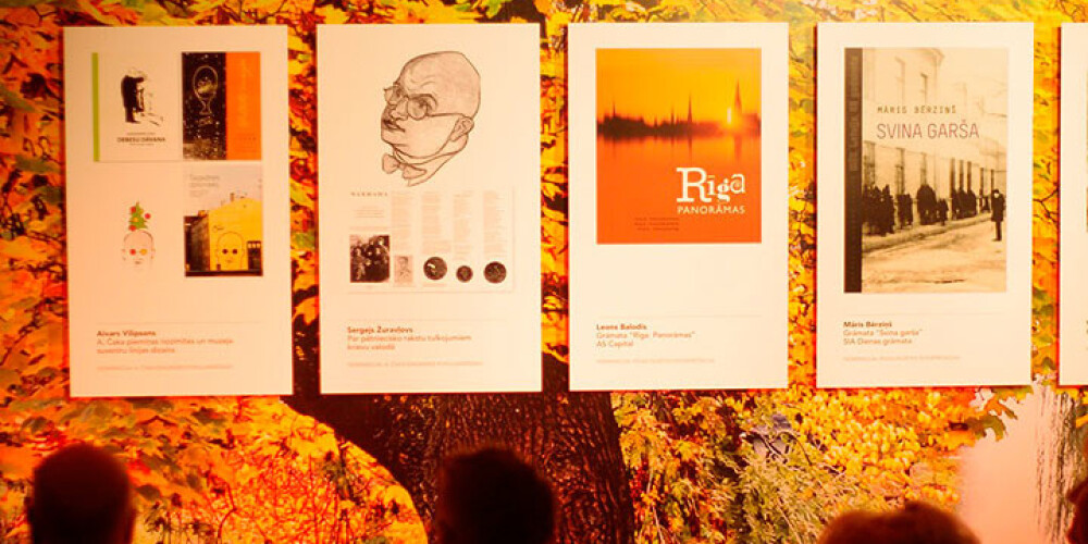 Ekspozīcija „Čaka skartie”, kas apskatāma Rīgas mākslas telpas Intro zālē.