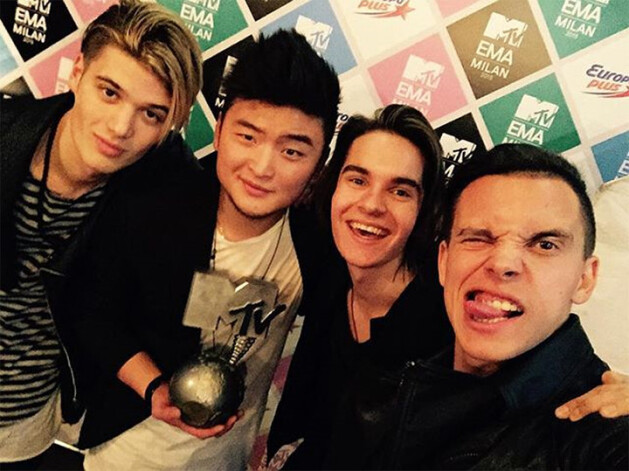 Некоторые подозревают, что группа MBAND решила всего лишь пропиариться перед выходом новой песни