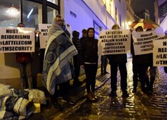 Rīgā, Kalēju ielā 48, tiek izlikti iemītnieki, jo Rīgas pilsētas būvvalde šīs telpas atzinusi par viesnīcas iekārtošanai neparedzamām un uzdevusi nekavējoties pārtraukt telpu ekspluatāciju minētajam mērķim.