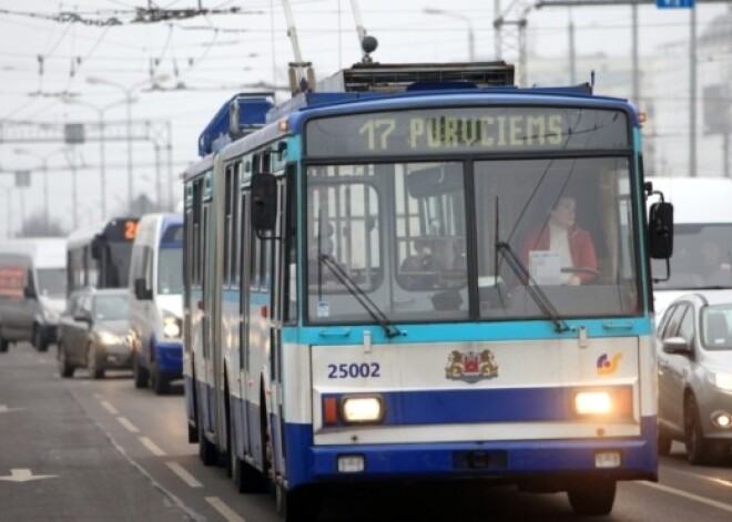 Mirušo piemiņas dienā atsevišķos sabiedriskā transporta maršrutos tiks norīkoti papildu reisi